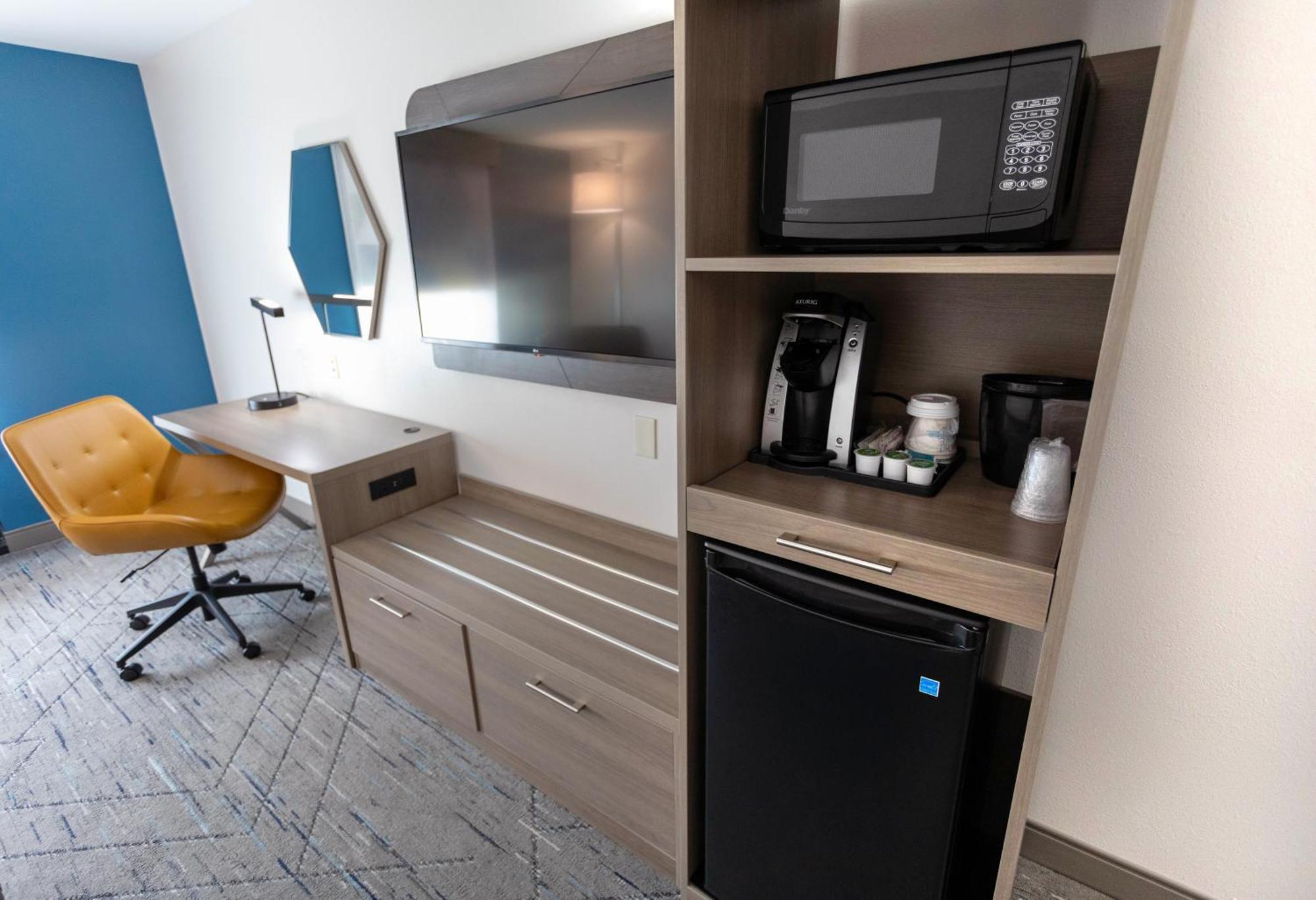 Holiday Inn Express & Suites - Huntsville Airport By Ihg Madison Luaran gambar